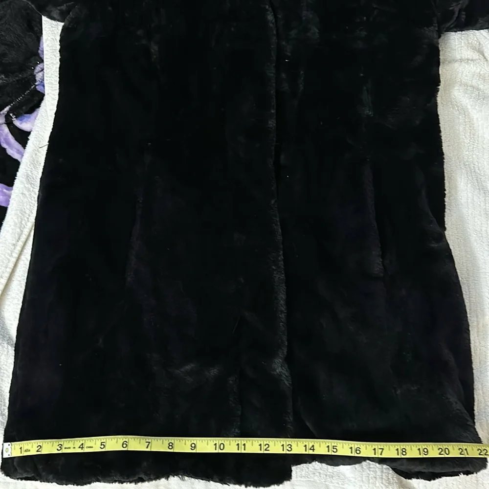 Luxurious Black Faux Fur Coat - Picture 17 of 17